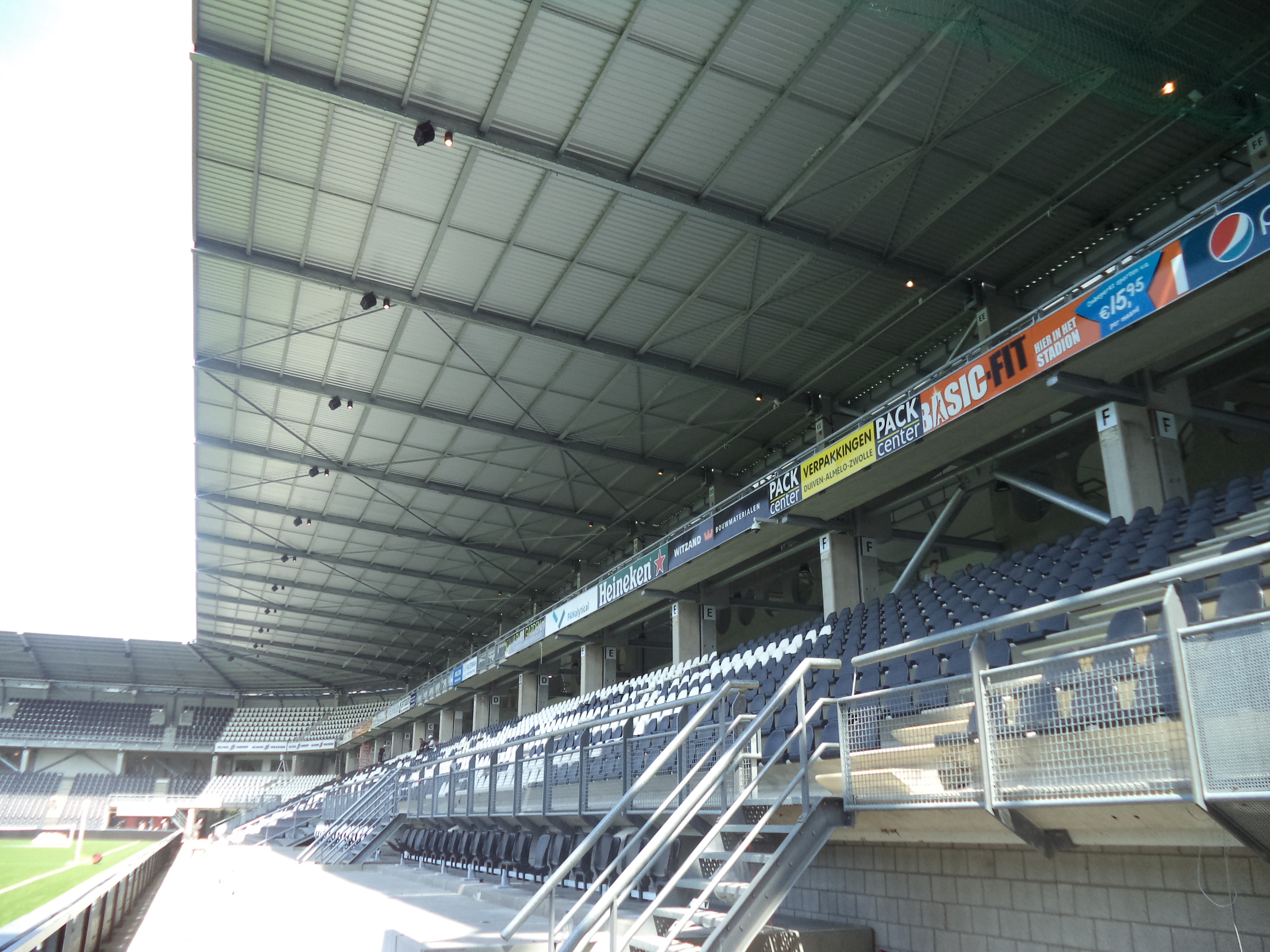 Gevelbekleding: Stadion Heracles Almelo